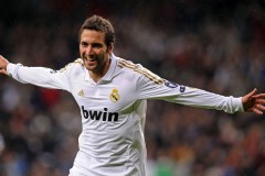 c7娱乐-曼联传奇球星退役，为他的辉煌生涯点赞